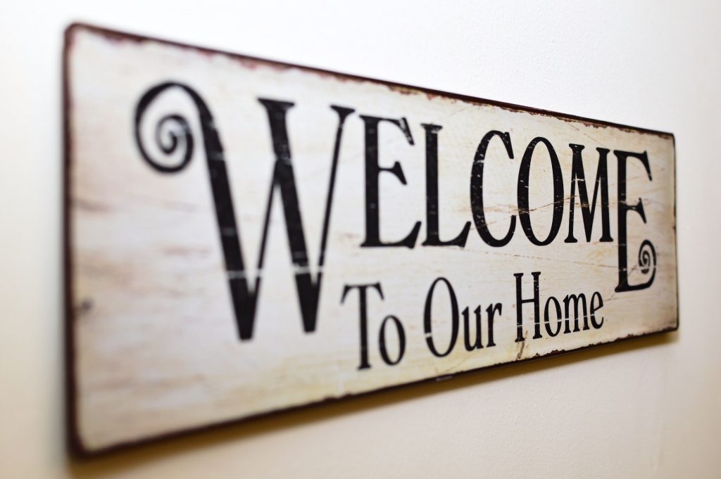 welcome to our home print brown wooden wall decor 163046